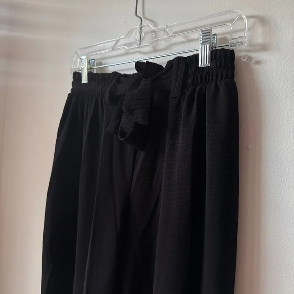 Soho | High-Waisted Lightweight Pants Black - Size M - Picture 1 of 3